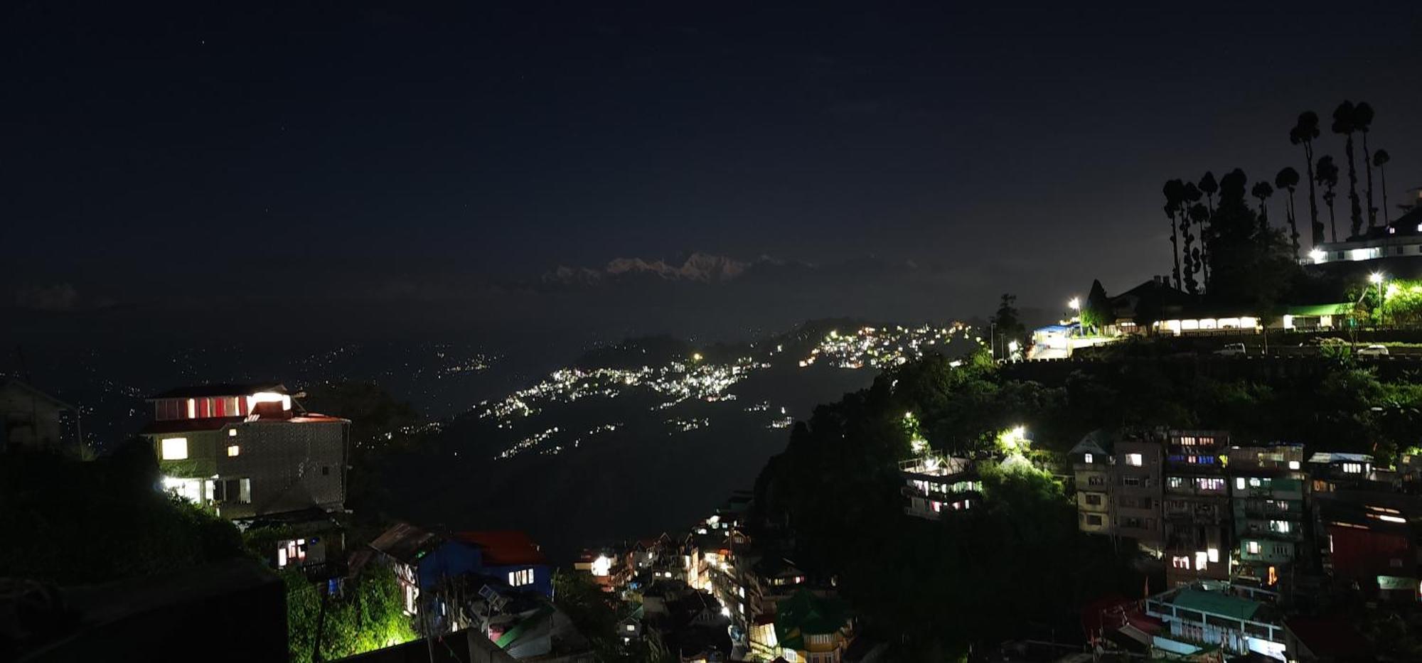 Veronica Alpina Mountain View Home ダージリン エクステリア 写真
